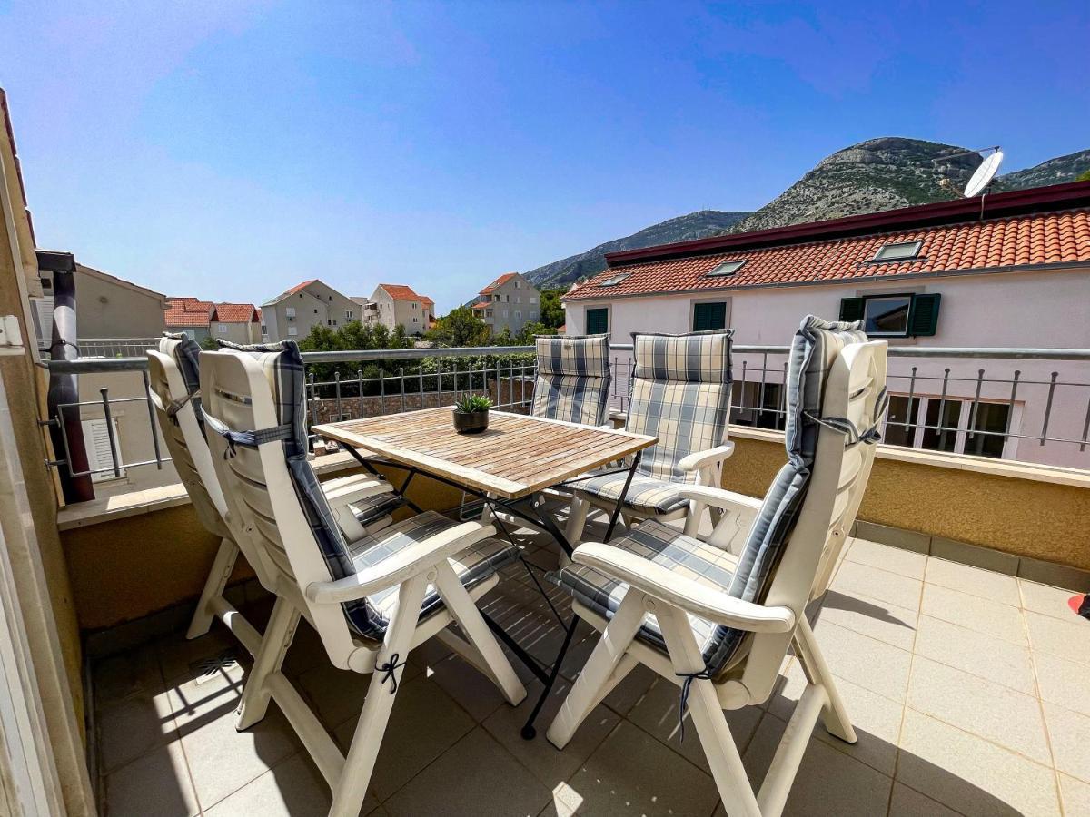 Perla Apartments Bol Bagian luar foto