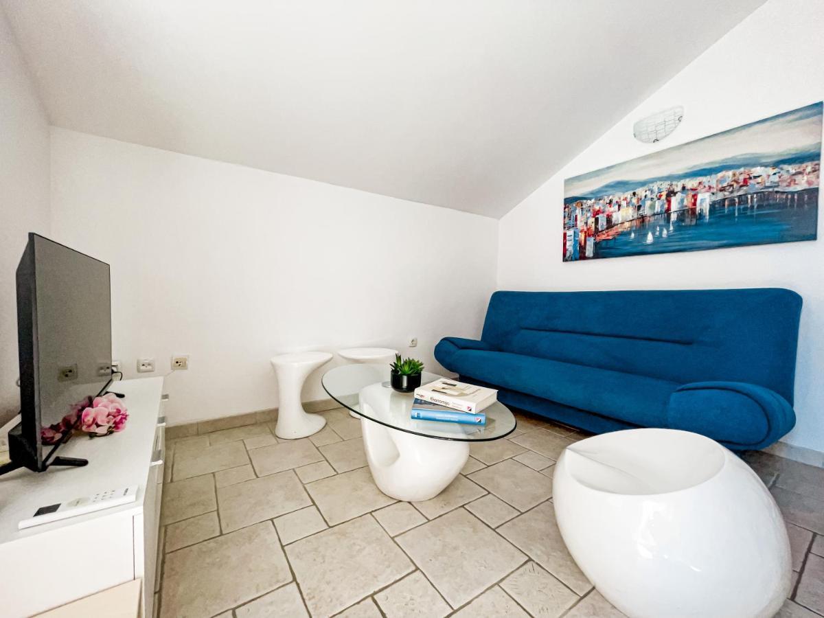 Perla Apartments Bol Bagian luar foto
